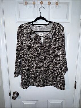 Notations Black and Cream Printed Long Sleeve Keyhole Top